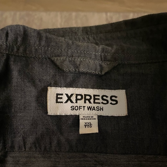 Express button down - Picture 2 of 2